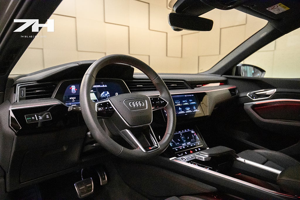 Audi Q8 Sportback 55 e-tron quattro S Line / HuD / Drag / 21"