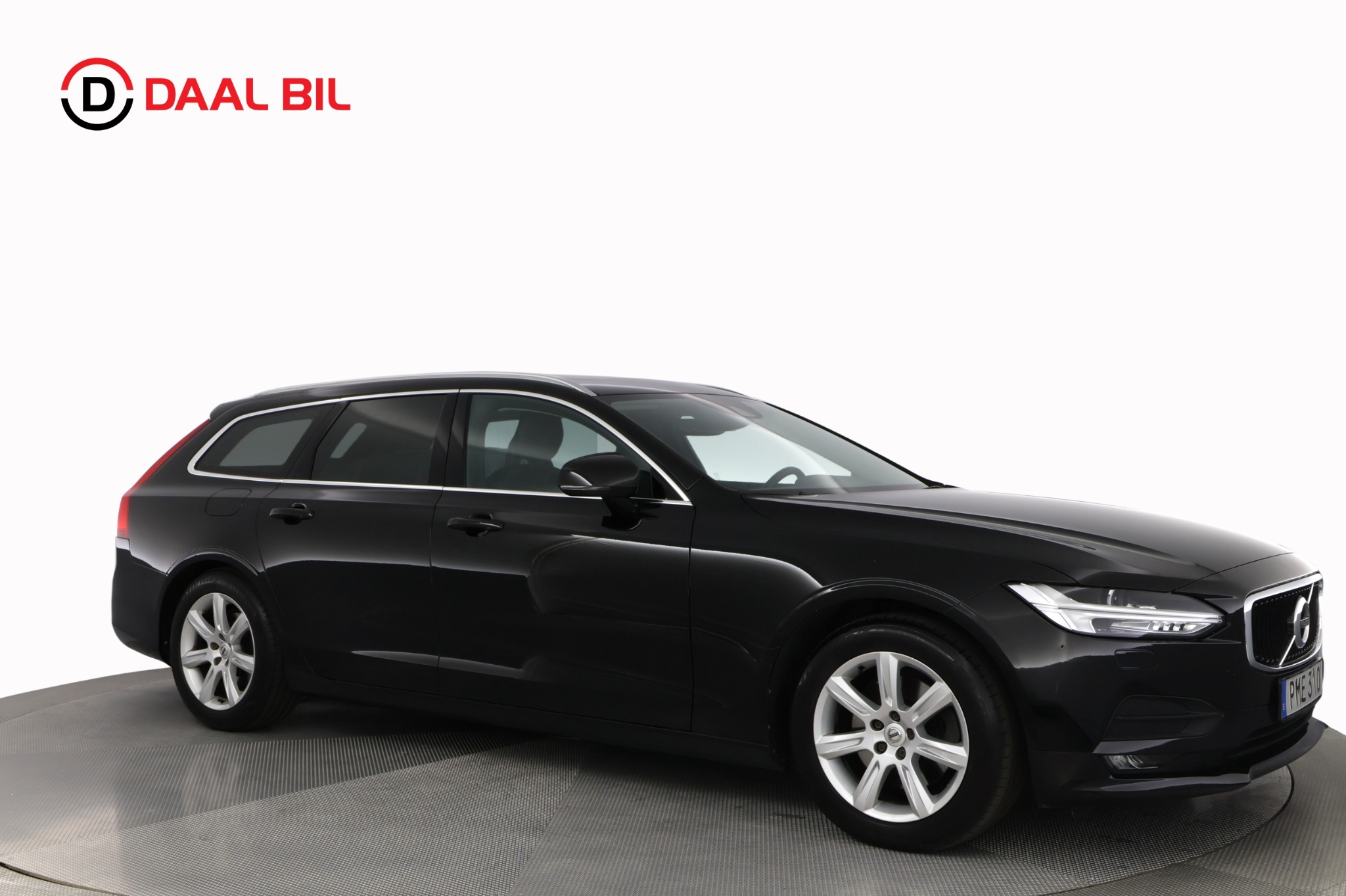 Volvo V90 D4 AWD 190HK MOMENTUM PANO B&W 2017, bild 4/55