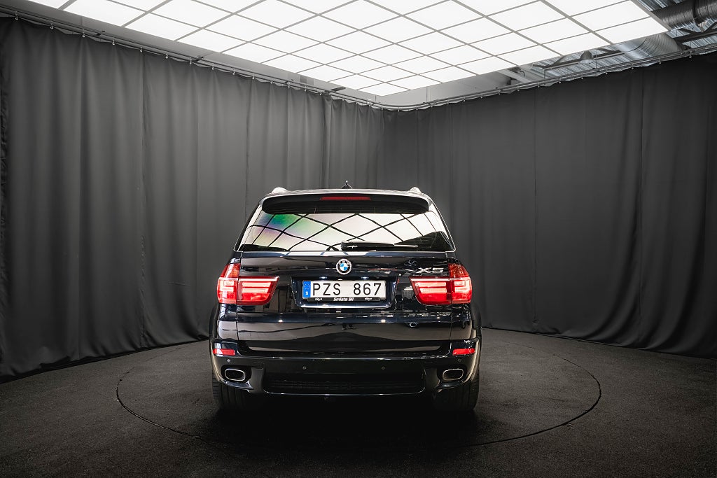 BMW X5 xDrive40d M Sport PANO D-VÄRM 360° LÄDER DRAG 306hk