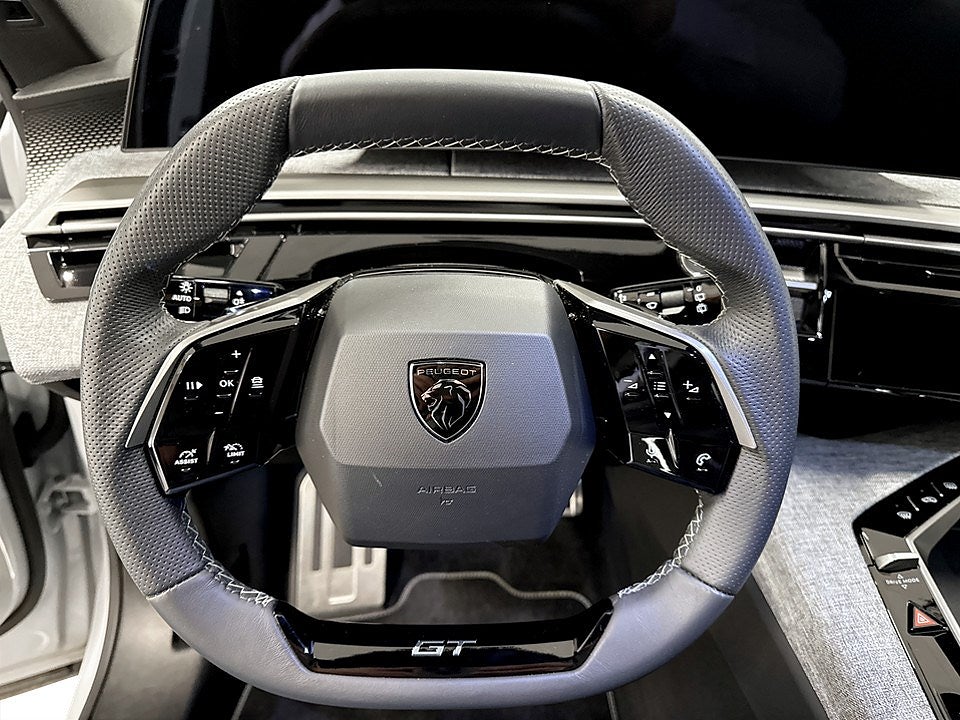 Bild på Peugeot 5008 GT Ultimate Hybrid 145hk Aut - 7-SITS,ELSTOL,DRAG