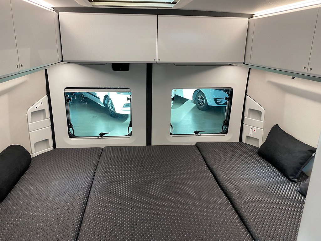 Adria Twin 600 SPB / Under 6 m / Automat / Dieselvärmare / - Adria