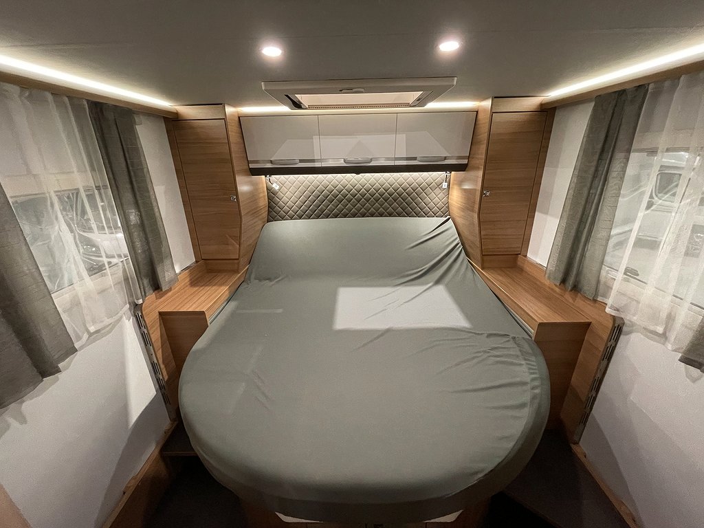 Adria Matrix Plus 670 SC /Taksäng/ALDE/5 bältad/160hk/Queen - Adria