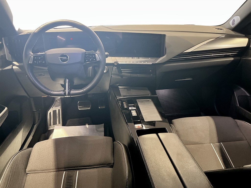 Bild på Opel Astra ST GS 1.2 PT 130hk Aut - 360-KAMERA, CARPLAY