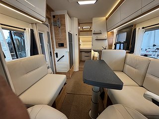 Husbil-halvintegrerad Pilote P 740 FC Evidence Automat 4 av 22