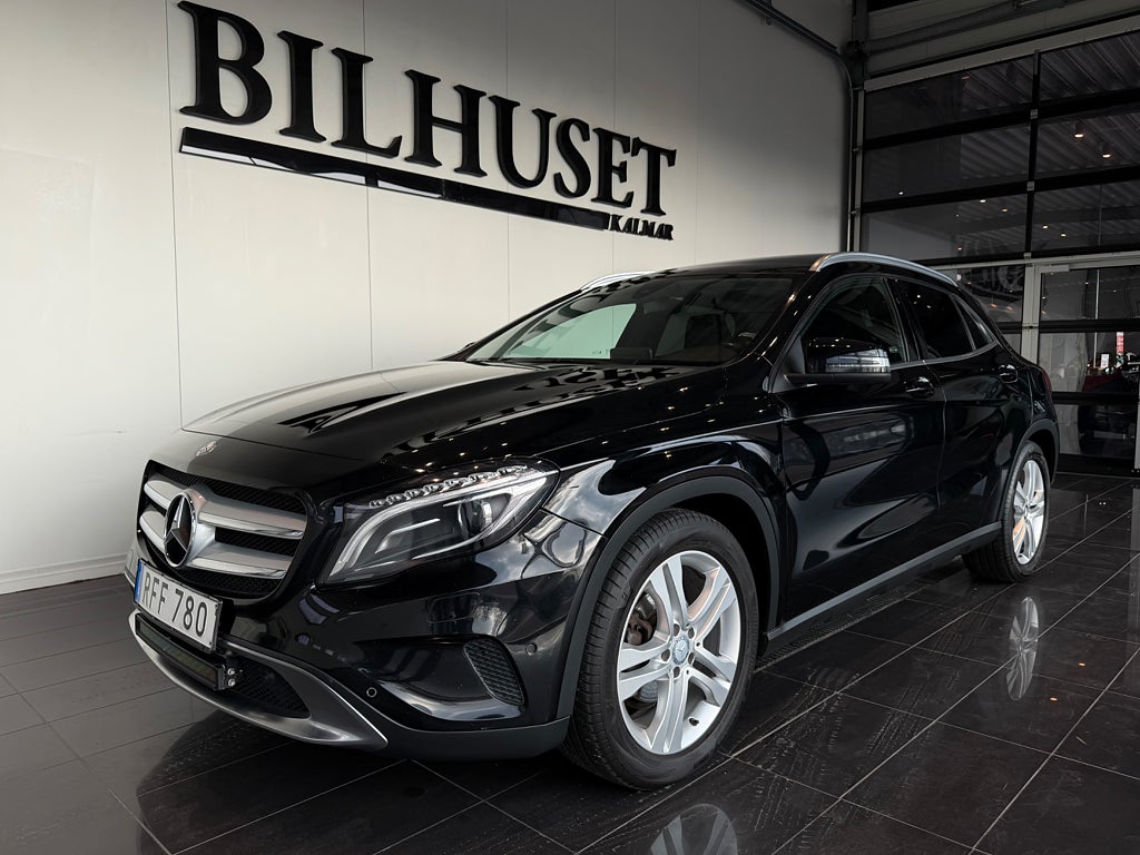 Mercedes-Benz GLA 200 d Panorama Dragkrok Ledramp