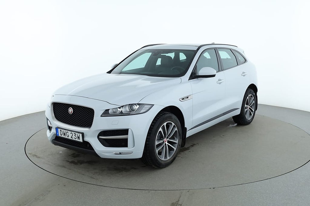 Jaguar F-Pace 20d AWD R-Sport / Värmare, Panorama, CarPlay