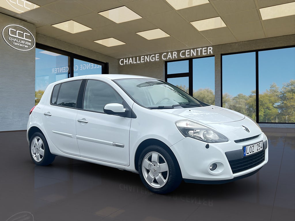 Renault Clio Halvkombi 1.2 Euro 5,92171 km Full servicehistorik