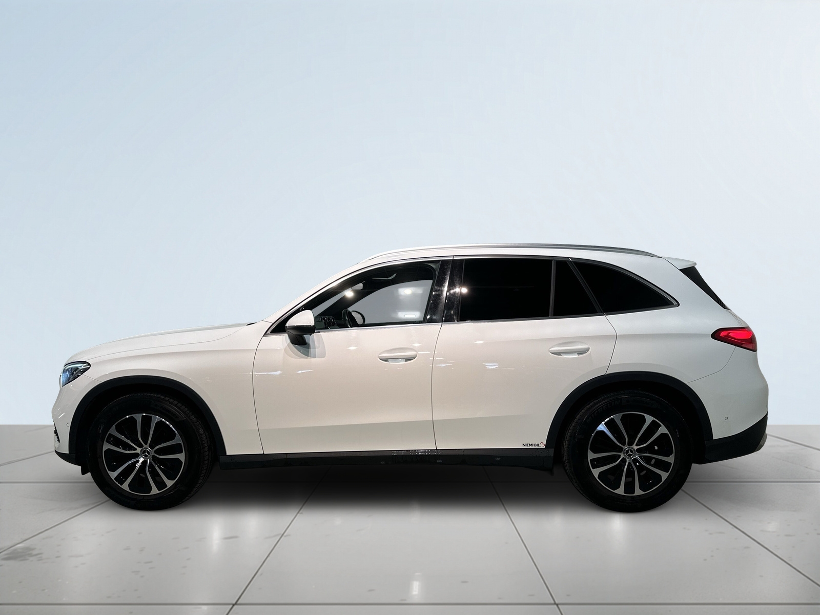 Mercedes-Benz GLC 2023, bild 4/10
