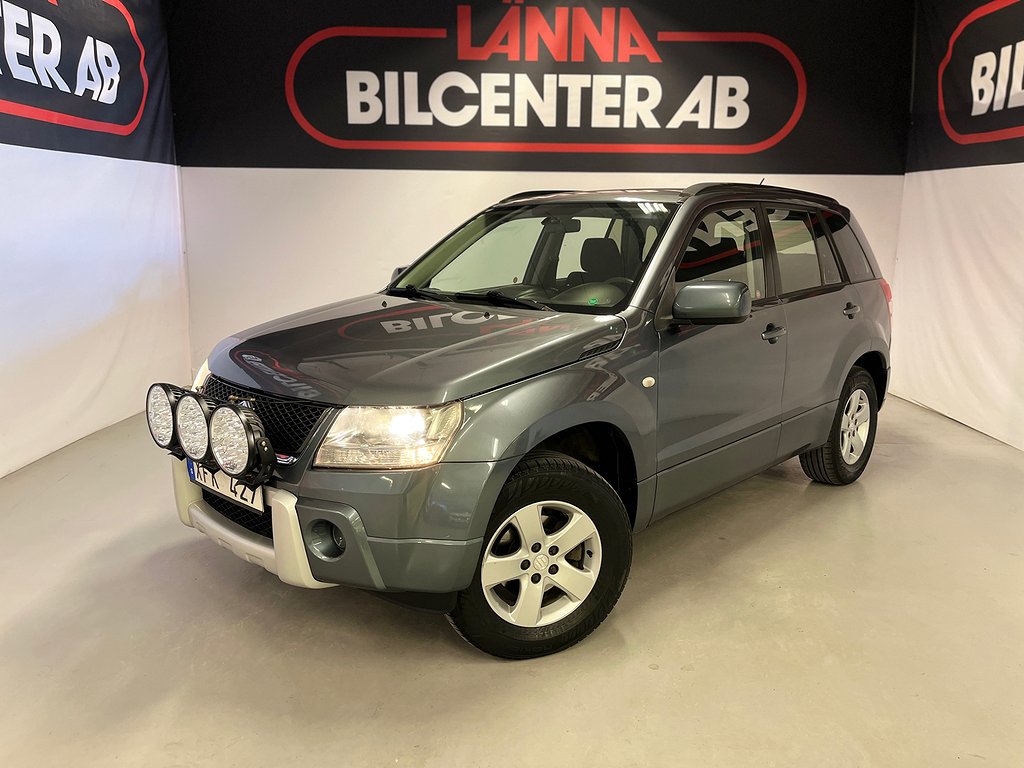 Suzuki Grand Vitara 2.0 Aut 4WD Drag B-kamera Bluetooth SoV