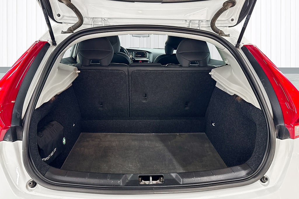 Volvo V40 2014