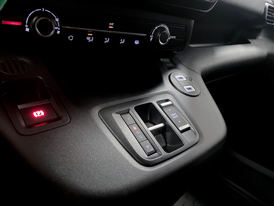 Bild på Peugeot Partner 130hk Aut L2 - EDITION! SERVICE & VINTERHJUL INGÅR!