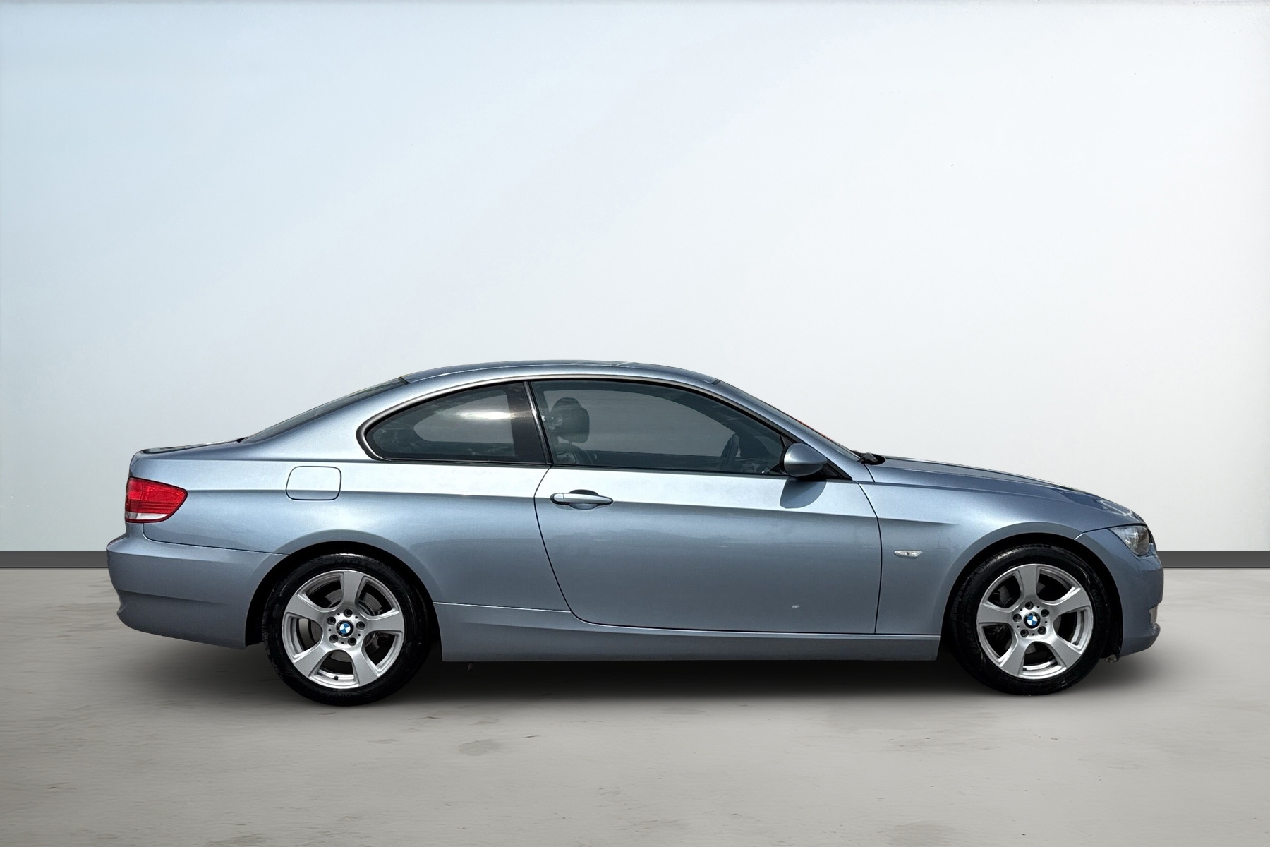 BMW 320 d Coupé Mint Condition 2009, kuva 6/45