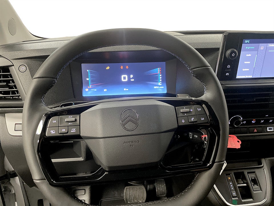 Bild på Citroën Jumpy 180hk Aut L2 - EDITION! Värmare & Dragkrok