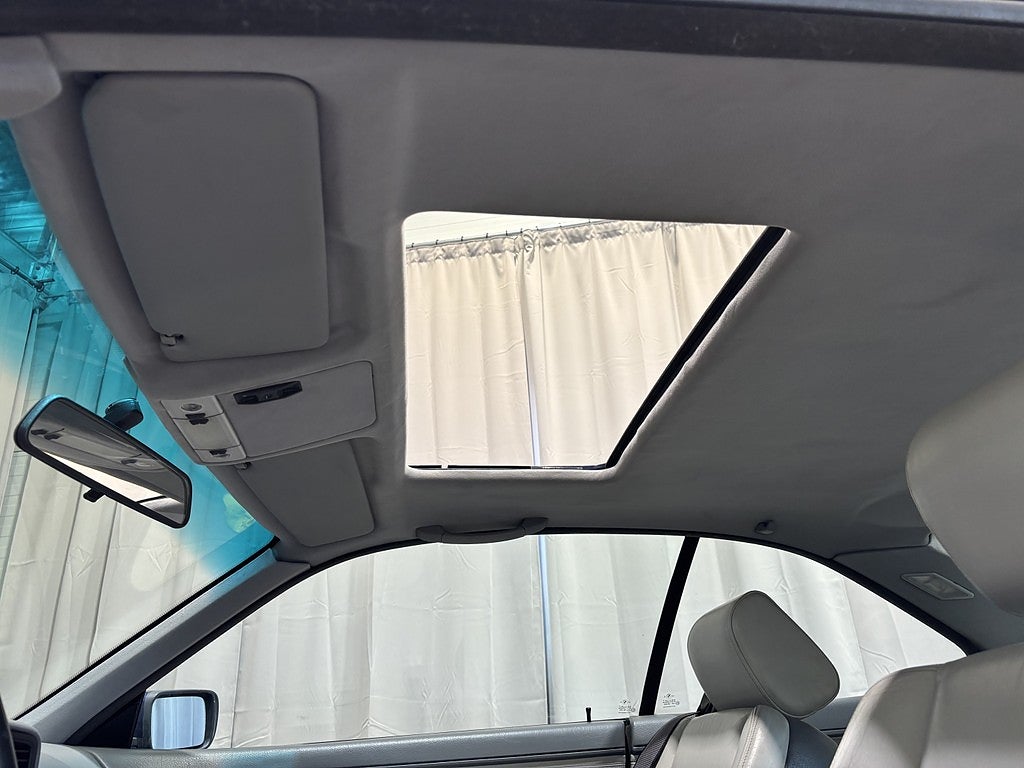 BMW 850 i 300hk