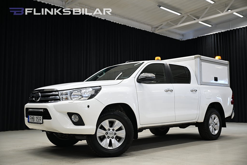 Toyota Hilux 150HK Automat|Dubbelhytt|Inredd|Kåpa|Drag|EnÄgare|Moms