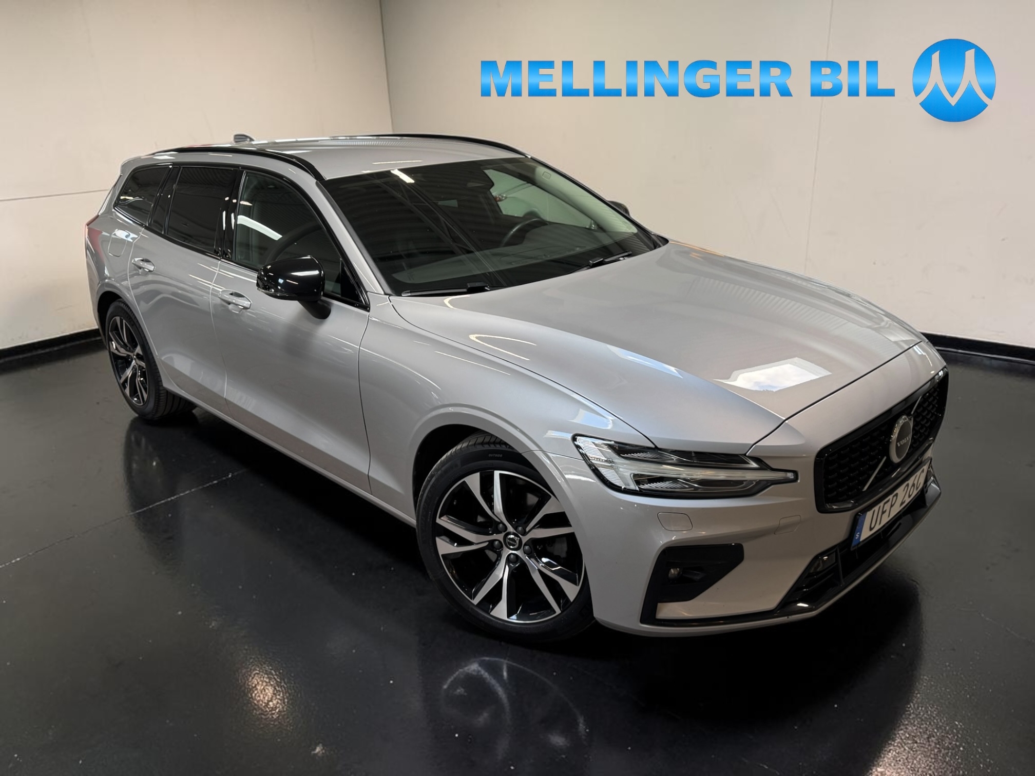 Volvo V60 B4 Geartronic Plus Dark 2024, bild 2/53