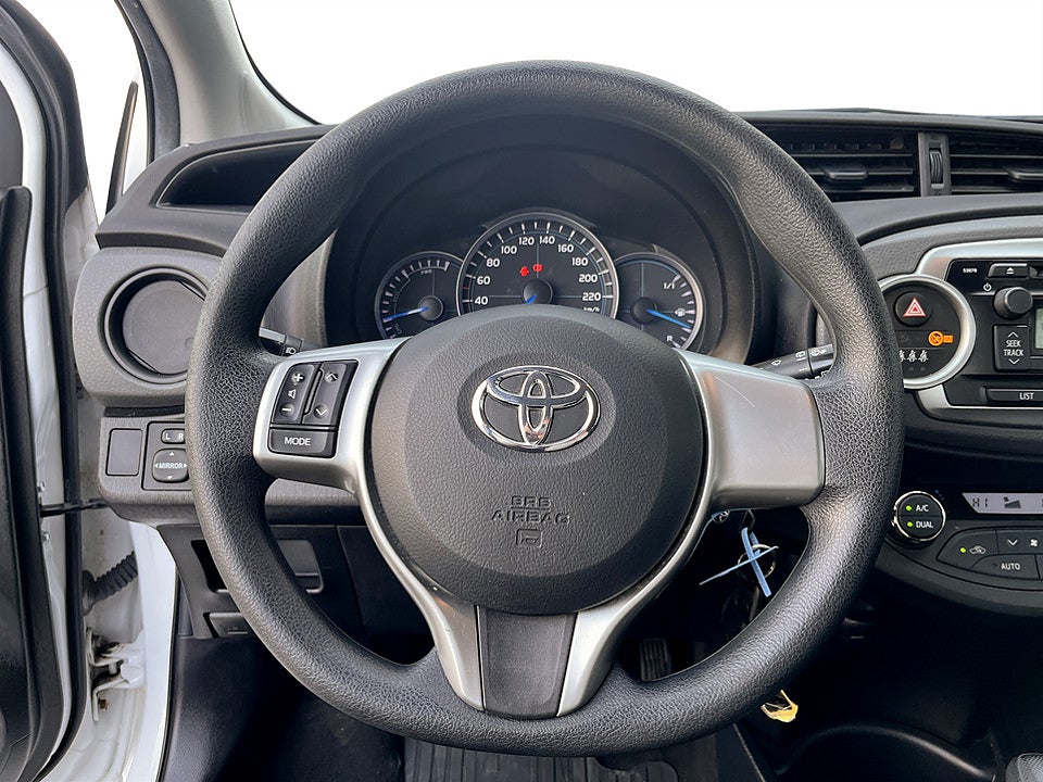 Bild på Toyota Yaris Hybrid Life e-CVT 101hk Aut KAMPANJRÄNTA 3,99%