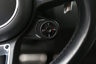 SUV Porsche Cayenne 23 av 32