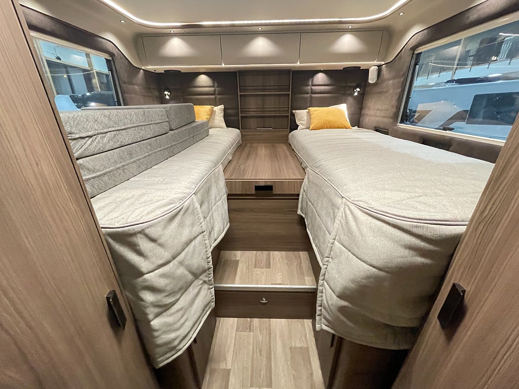 Kabe TMRI 830 LGB Imperial /Drag/Cinderella/Bakhjulsdriven 190hk - Kabe