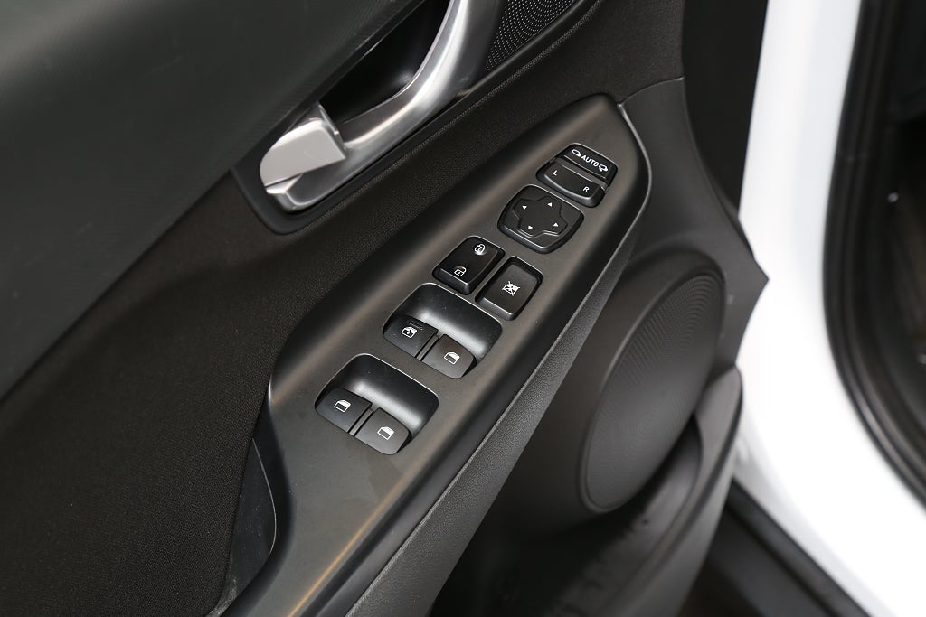 Hyundai Kona 1,0 T-GDI 120hk Essential Kamera Keyless Motorvärmare 2022
