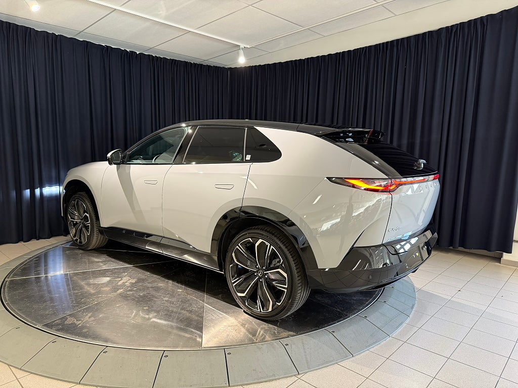 Mazda CX-6e 2026 - miniatyr 4