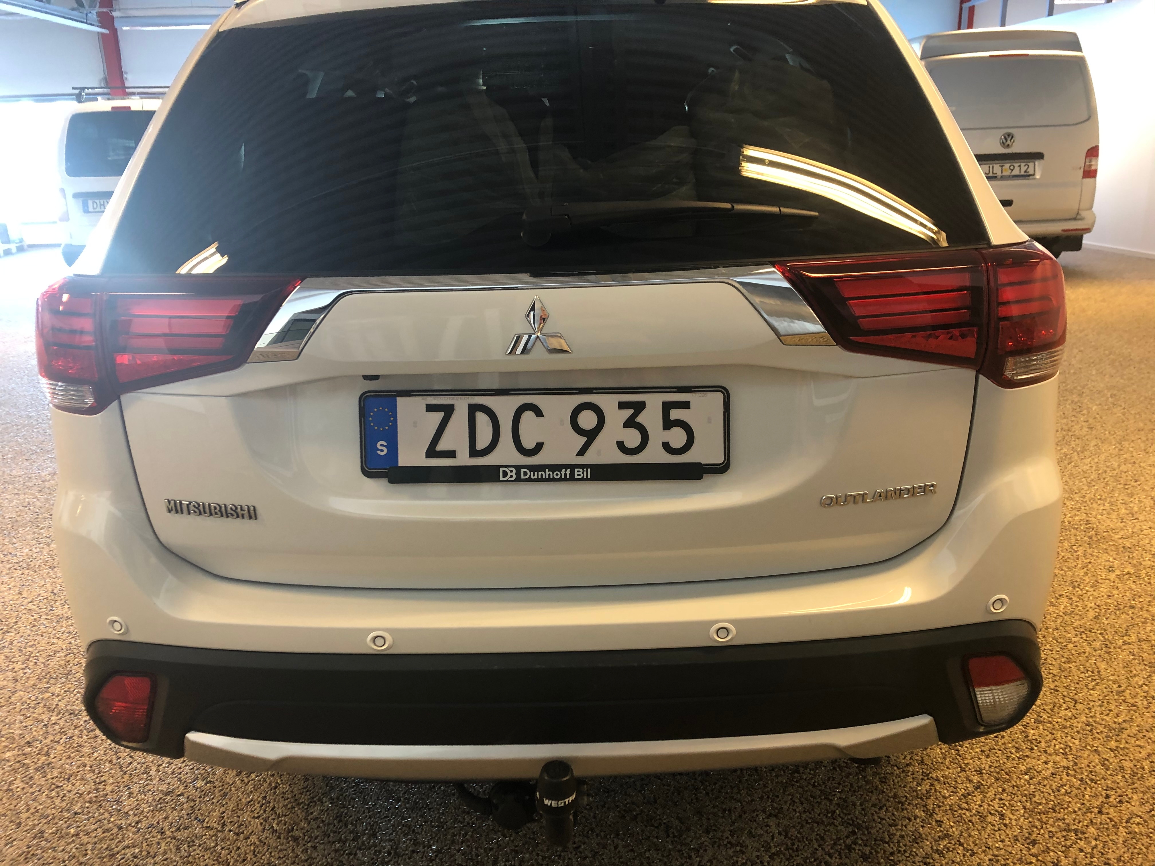 Mitsubishi Outlander 2018, bild 5/30