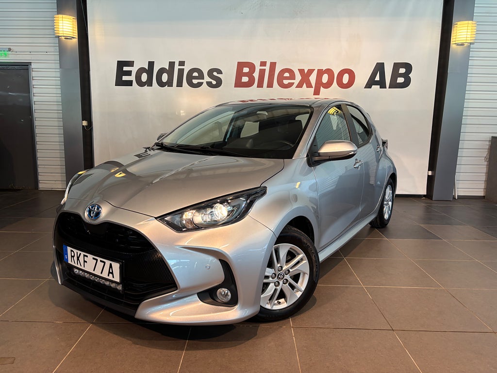 Toyota Yaris Hybrid CVT Active Backkamera 116HK
