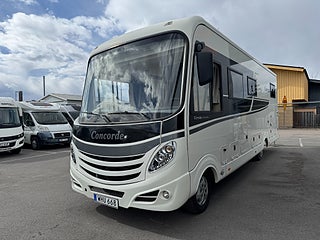 Husbil-integrerad Concorde Credo 840 L IVECO (170HK AUTOMAT) Långbädd! Stort badrum! ALDE! 24 av 26