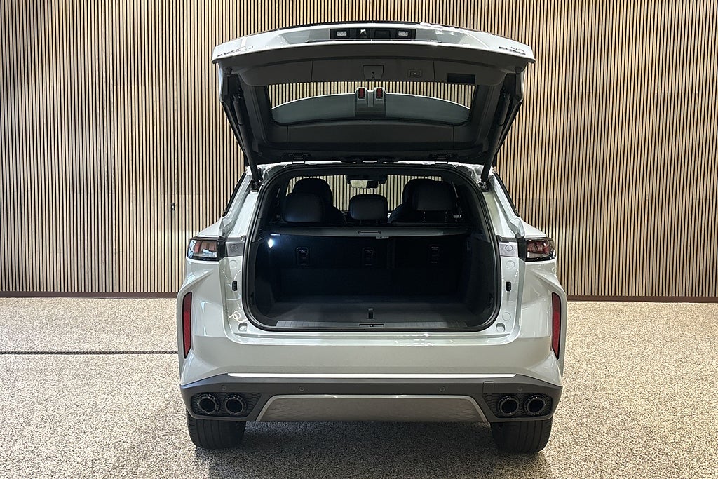 Omoda 9 1.5T + 34.46 kWh PHEV AWD Pano Elstol 360 BLIS Sony HUD