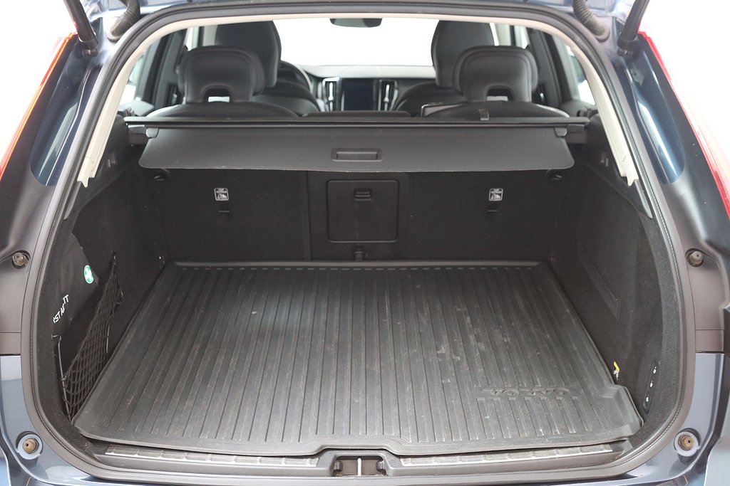 Volvo XC60 D4 190hk Momentum SE Teknik Drag Kamera Navi VOC 2019