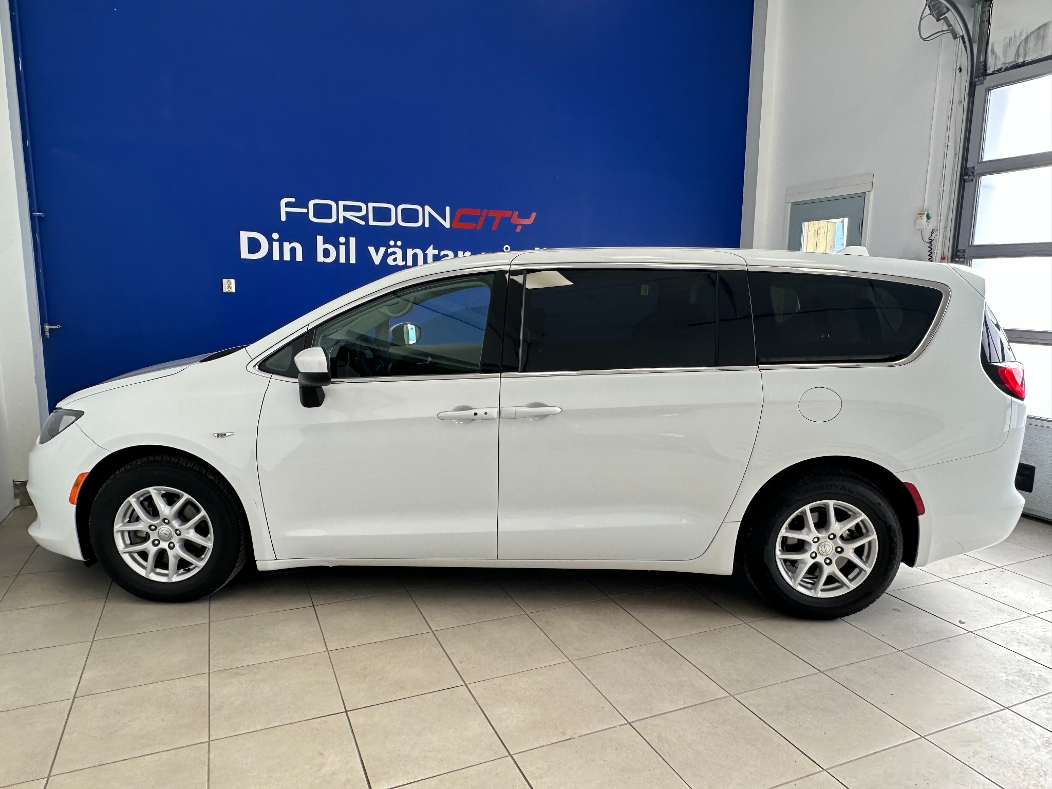 Chrysler Pacifica 2017, photo 6/38