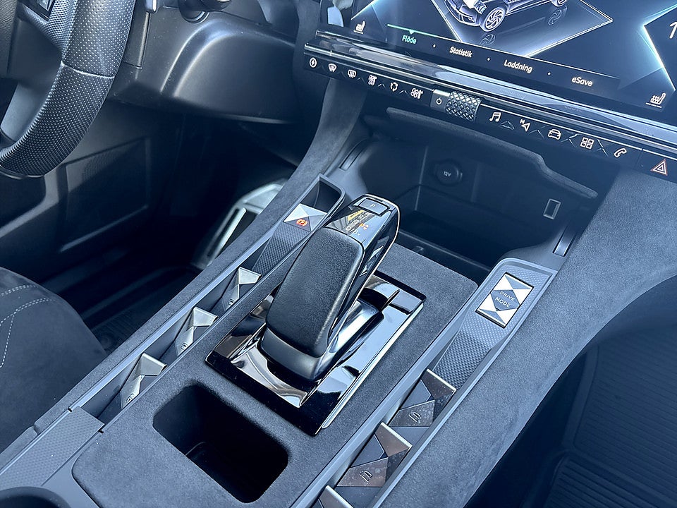 Bild på DS 7 Crossback E-Tense 4x4 300hk Aut B-KAMERA NAVI