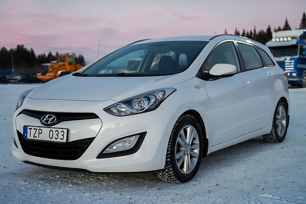 Hyundai i30 Kombi 1.6 CRDi Business|nyservad |besiktad