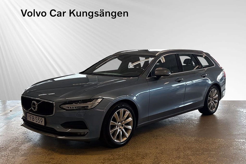 Volvo V90 D4 Momentum Intro DRAG/PANO/CARPLAY