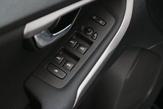 Halvkombi Volvo V40 8 av 22