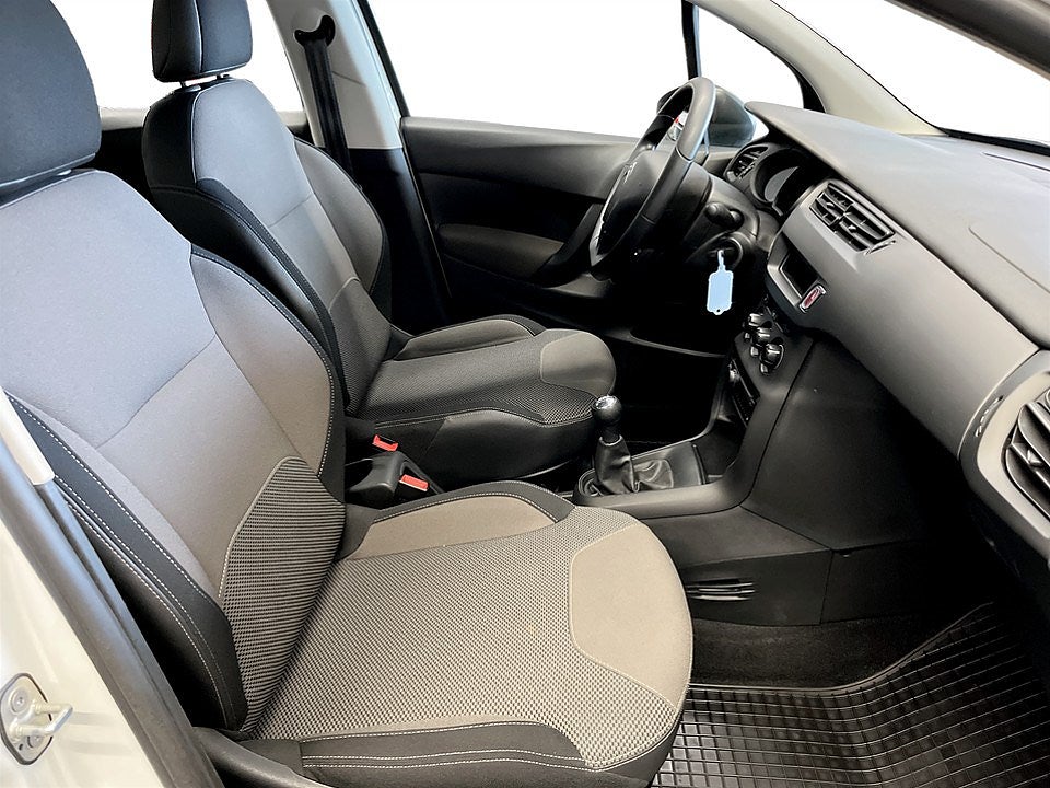 Bild på Citroën C3 1.2 82hk - LÅG SKATT, NYSERVAD