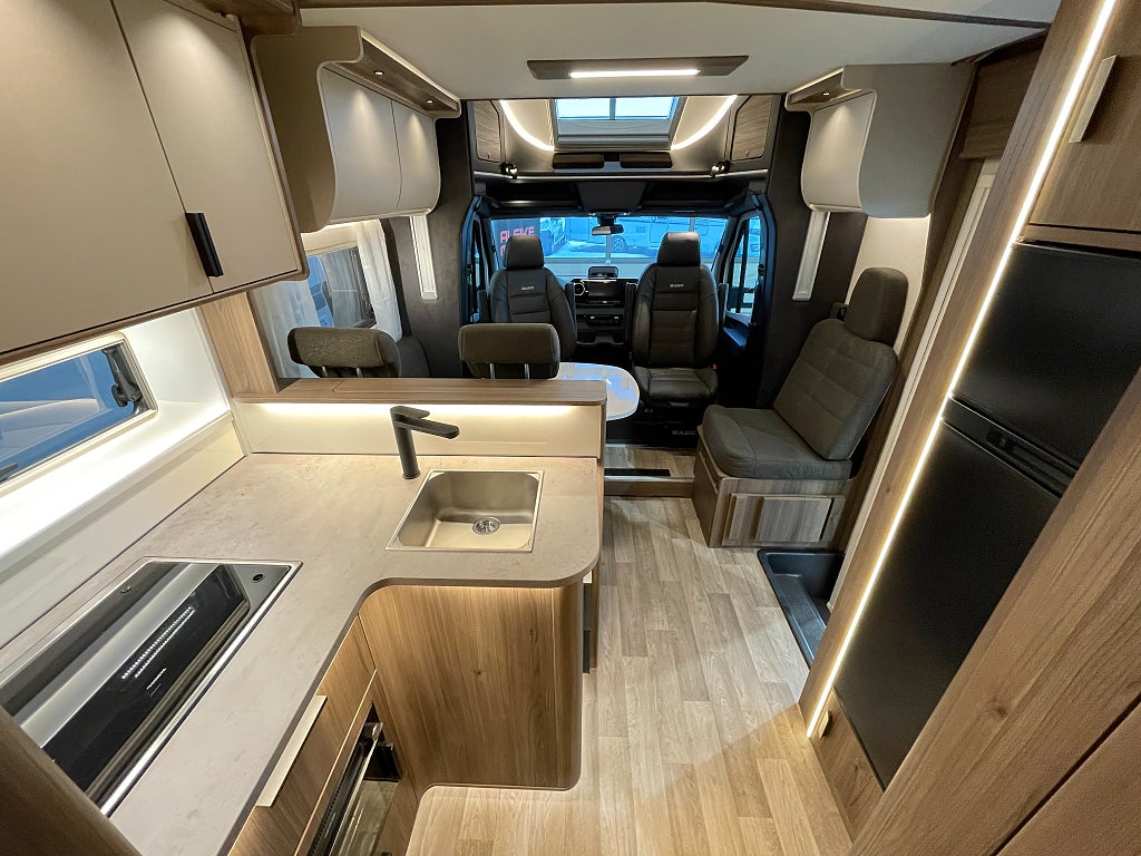 Kabe TMX Royal 810 LQB / ALDE / Taksäng / 5bält / Ugn / MB / Automat/ - Kabe