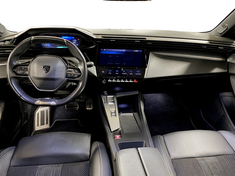 Bild på Peugeot 408 GT PHEV 225hk Aut B-KAMERA CARPLAY DRAG MASSAGE