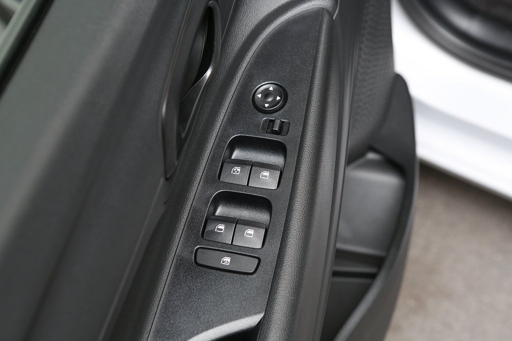 Hyundai i20 Essential 1.0 T-GDI 100HK Automat | Moms 2025