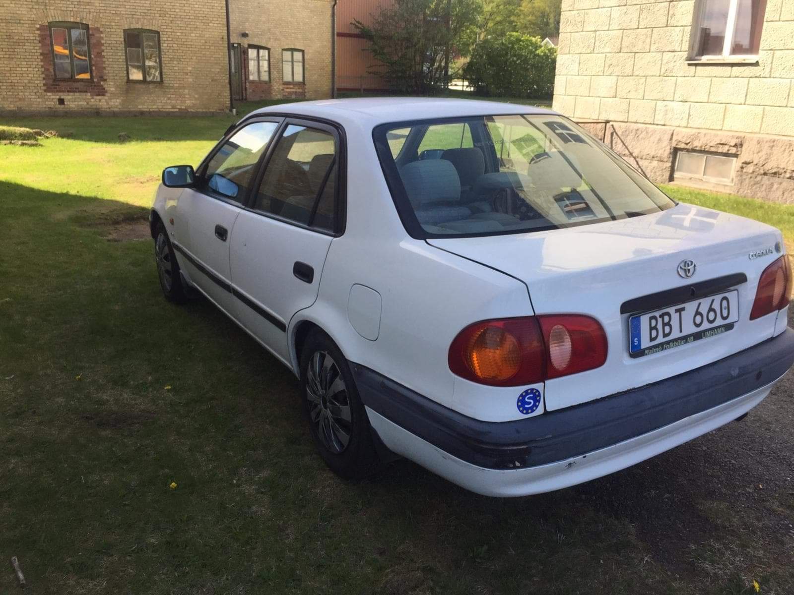 Toyota Corolla Sedan 1.6 110hk 1998, bild 5/32