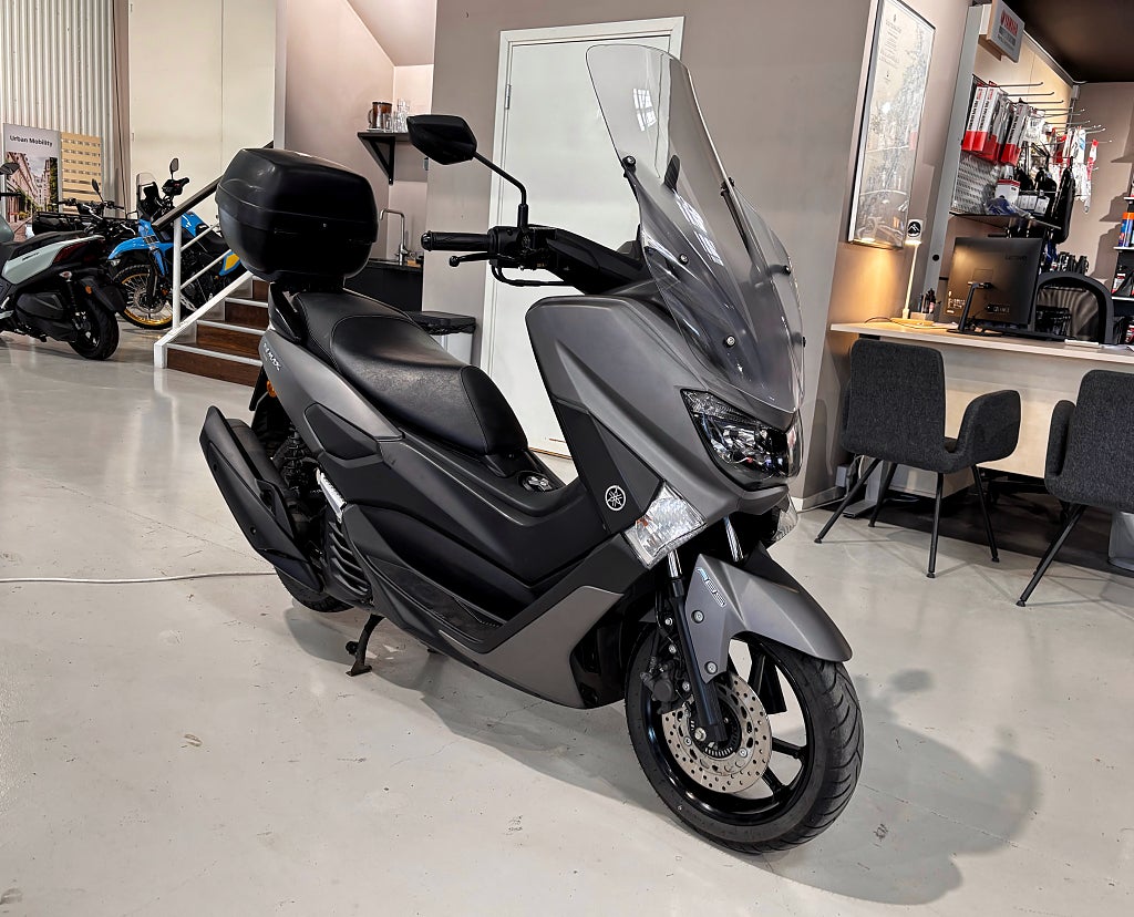 Yamaha Nmax 155 Toppbox, Högre ruta