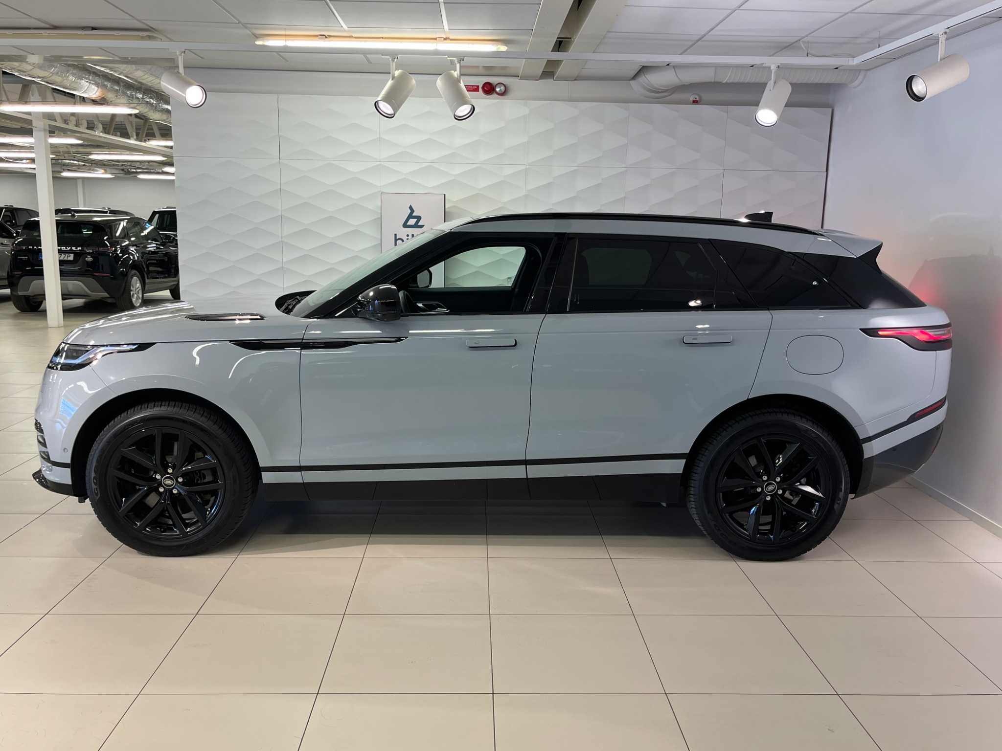 Land Rover Range Rover Velar P400e 2026, bild 3/25