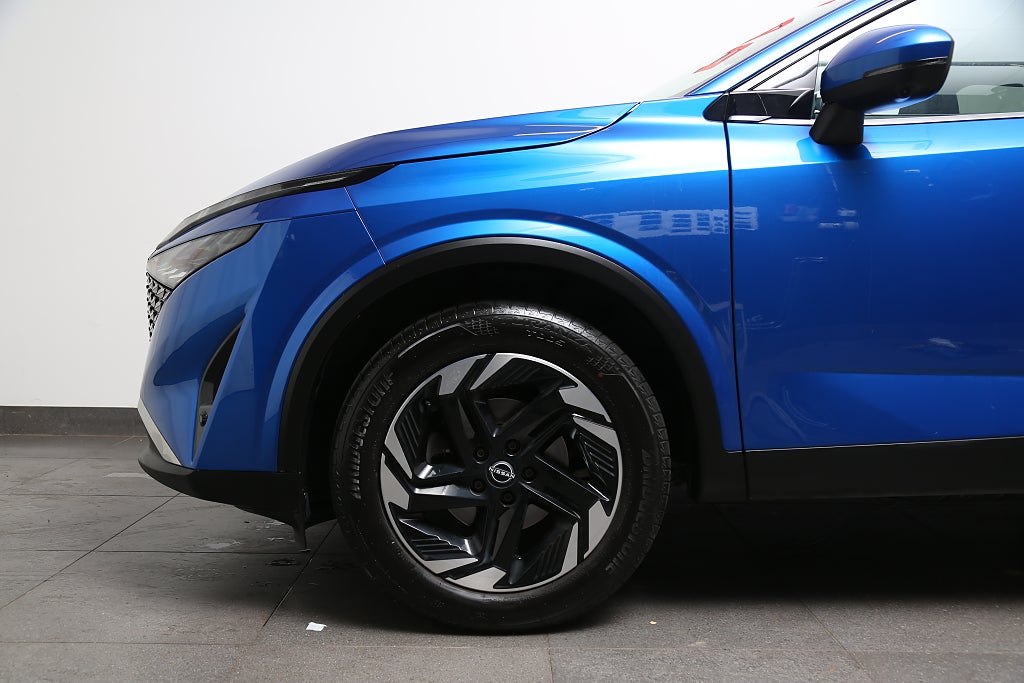 Nissan Qashqai 1,3 DIG-T 158hk XTRONIC-CVT 360°-kamera Navi Leasbar 2025
