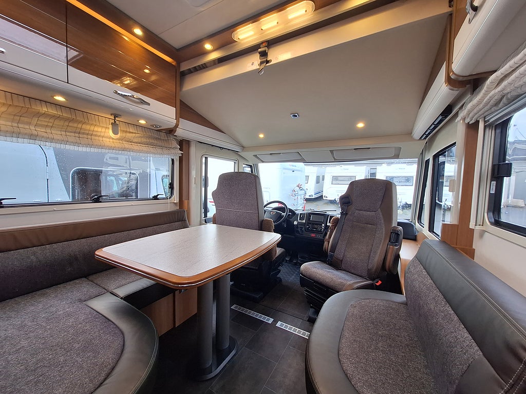 Dethleffs Premium XLi 7850-2 EB Långbädd, Automat, Solcell, AC