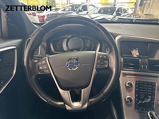 SUV Volvo XC60 12 av 14