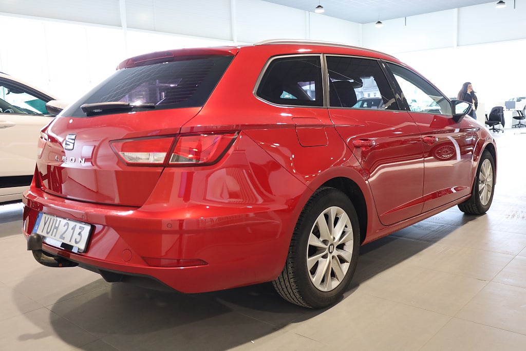 Seat Leon ST 1.6 TDI Style Drag M-Värme PDC Blåtand 2019