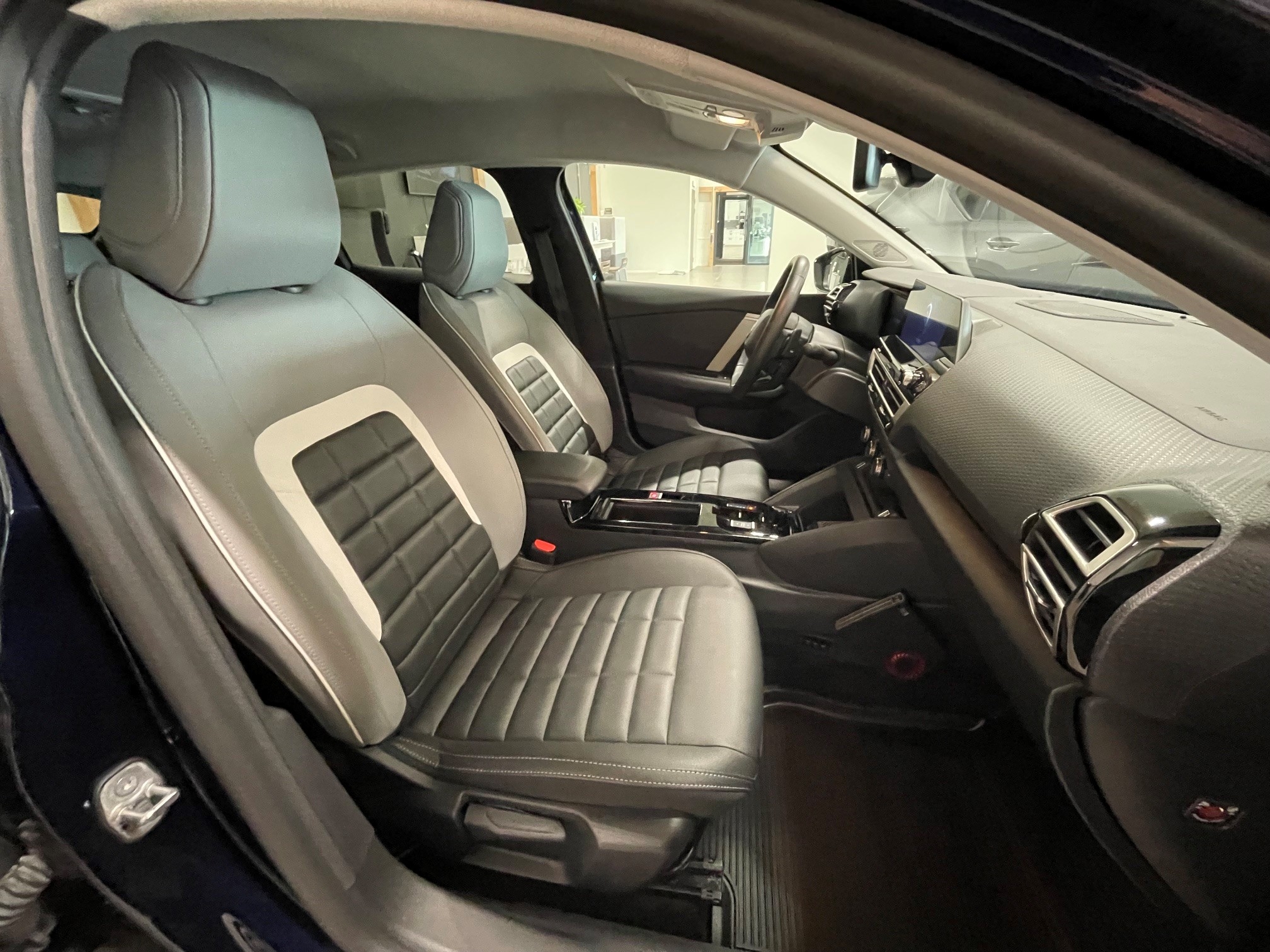 Citroen C4 Max Hybrid 145hk Motorvärmare 2025, bild 7/10