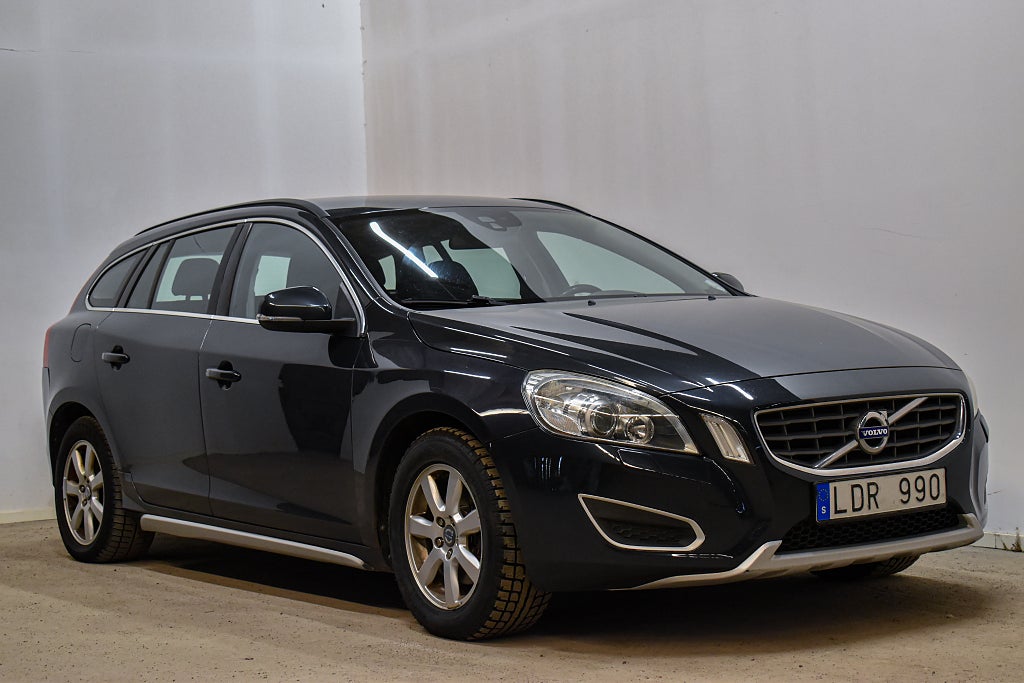 Volvo V60 D3 Momentum Dragkrok Dieselvärmare PDC