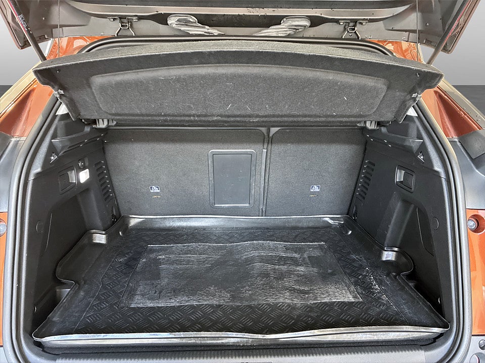 Bild på Peugeot 3008 Allure 1.2 PT 130hk Aut P-SENSORER 