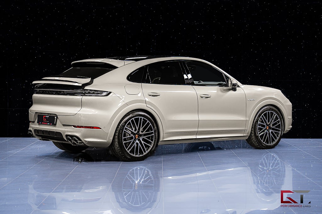 Porsche Cayenne E-Hyb Coupé 2026 MOMS SportDesign 22" Trailer 18vägs
